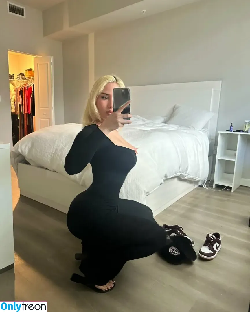 Victoriaavixen nude photo #0022 (Blondevixen / blonde.vixen2 / vitoriavixen)