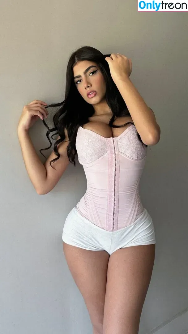 Victtoria Medeiros nude photo #0158 (Victtoriamedeiros / euvicmedeiros)