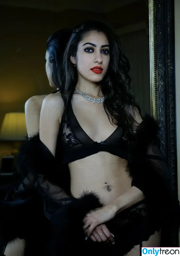 Vidya nude photo #0016 (v_i__d__y_a)