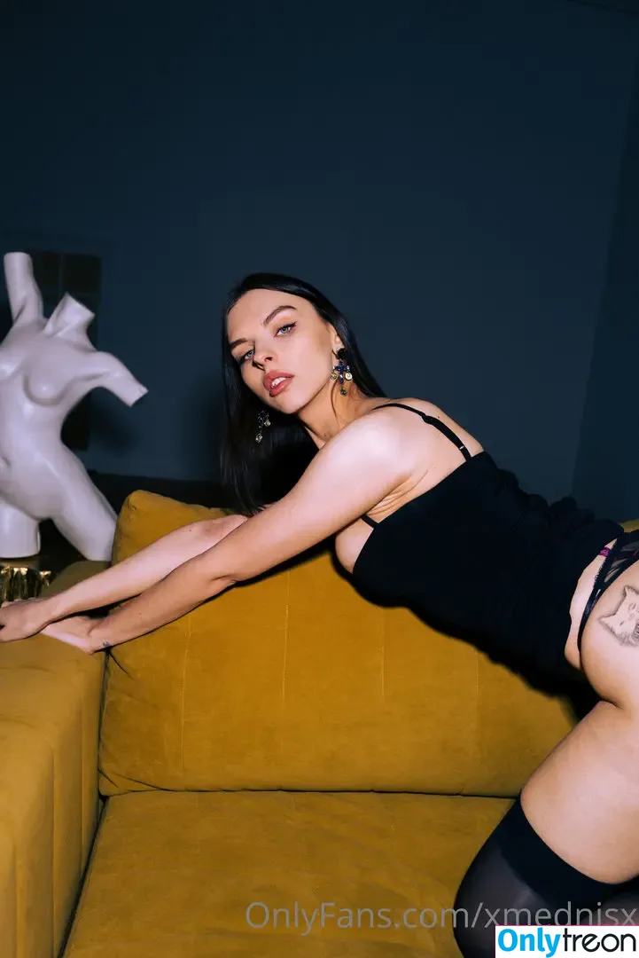 Vika Mednis nude photo #0060 (xmednisx)