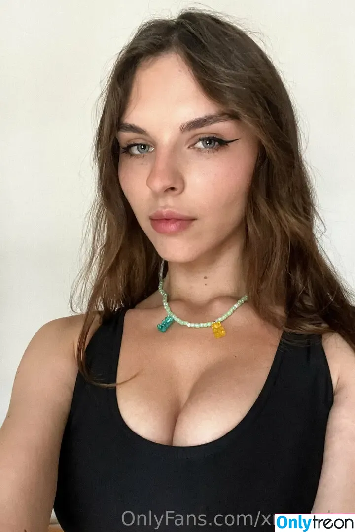 Vika Mednis nude photo #0730 (xmednisx)