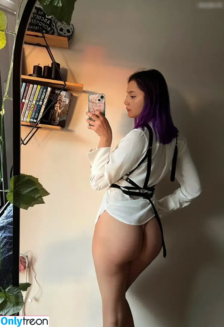 vikkkess nude photo #0216 (vikkkess)