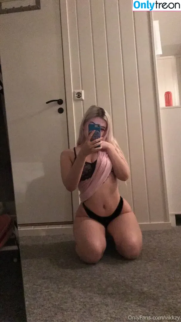 Vikkzy nude photo #0594 (Vikkzy)