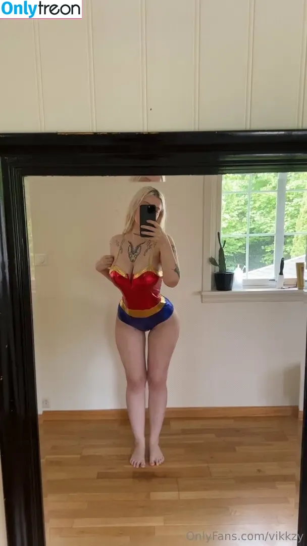 Vikkzy nude photo #0613 (Vikkzy)