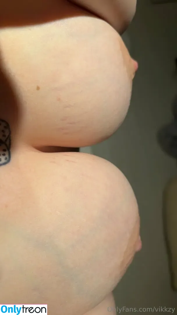 Vikkzy nude photo #0627 (Vikkzy)