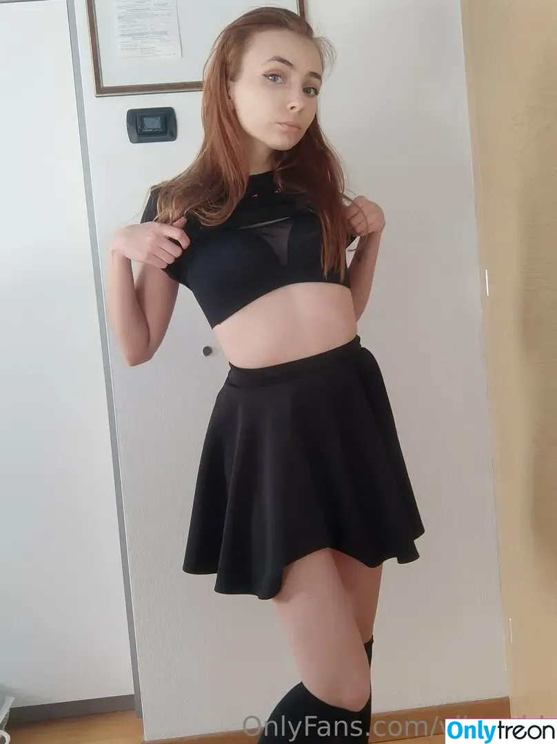 Viksy nude photo #0078 (baby_pinky_girl / viksy.y / viksy_bb)