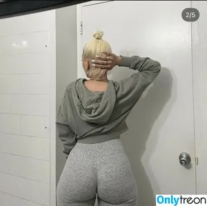 Villawase nude photo #0002