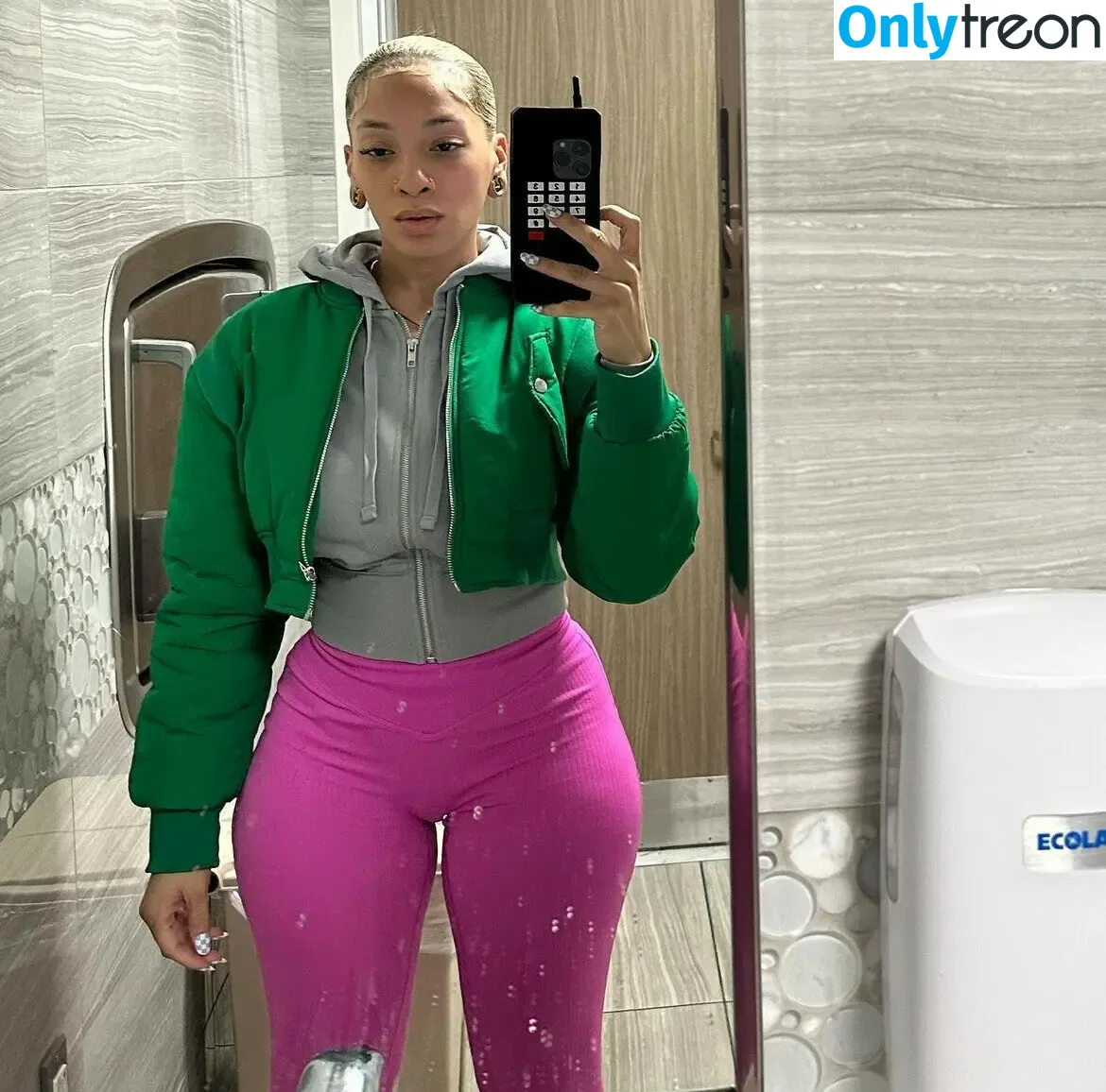 Villawase nude photo #0003 (Villawase)
