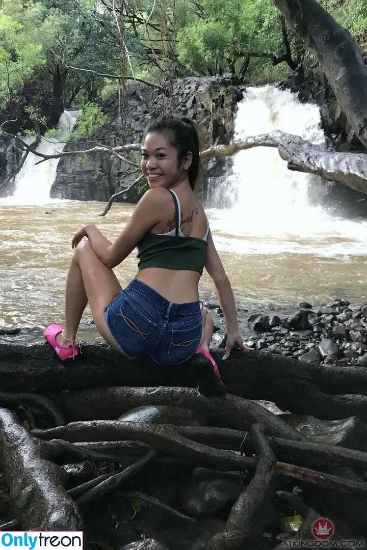 Vina Sky nude photo #0949 (vinaskyfanpage / vinaskyy)