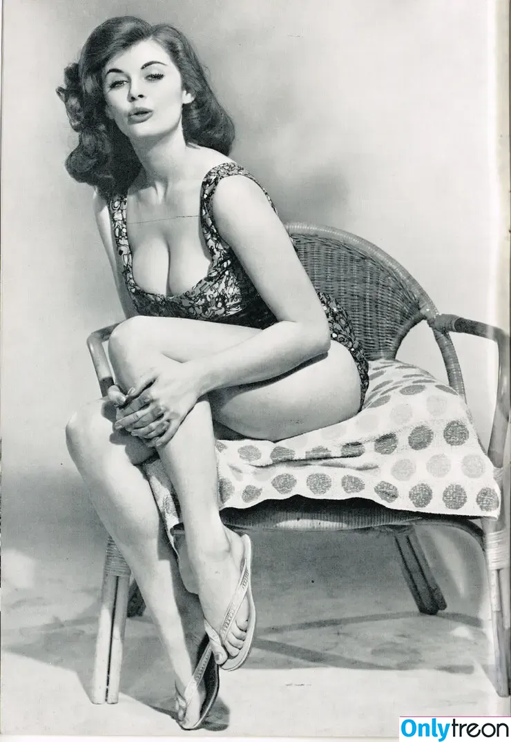 Vintage English Pinups nude photo #0325 (pinup_vintage_gallery)