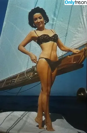 Vintage Sexy Celebs / vintagemoviestars nude photo #0061