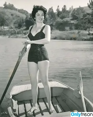 Vintage Sexy Celebs / vintagemoviestars nude photo #0077