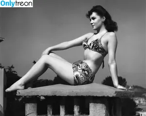 Vintage Sexy Celebs / vintagemoviestars nude photo #0111