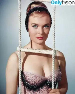 Vintage Sexy Celebs / vintagemoviestars nude photo #0115
