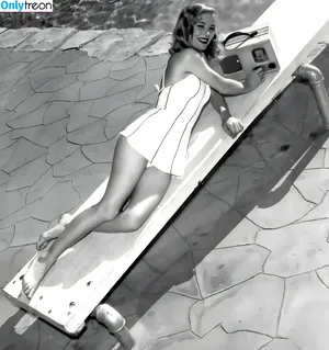Vintage Sexy Celebs / vintagemoviestars nude photo #0153