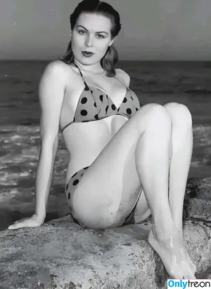 Vintage Sexy Celebs / vintagemoviestars nude photo #0228