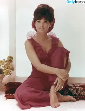 Vintage Sexy Celebs / vintagemoviestars nude photo #0245