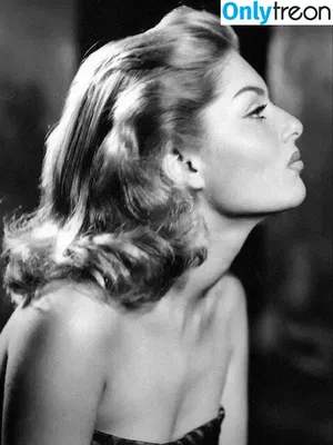 Vintage Sexy Celebs / vintagemoviestars nude photo #0313