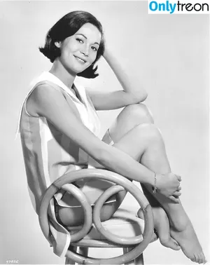 Vintage Sexy Celebs / vintagemoviestars nude photo #0481