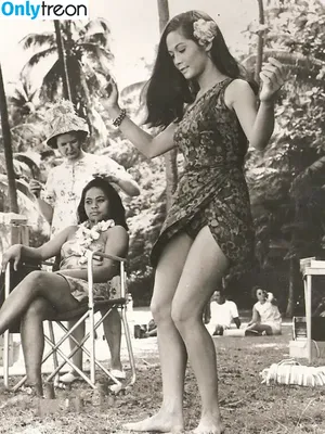 Vintage Sexy Celebs / vintagemoviestars nude photo #0483