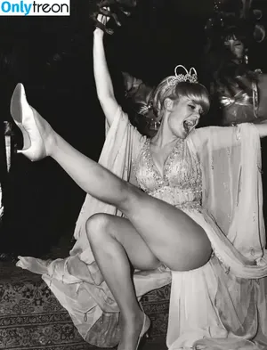 Vintage Sexy Celebs / vintagemoviestars nude photo #0577