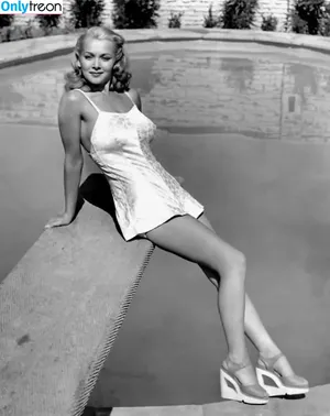 Vintage Sexy Celebs / vintagemoviestars nude photo #0584