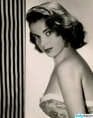 Vintage Sexy Celebs / vintagemoviestars nude photo #0603