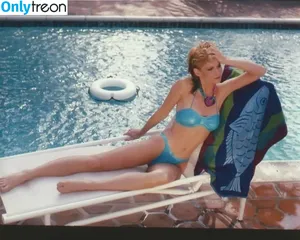 Vintage Sexy Celebs / vintagemoviestars nude photo #0720