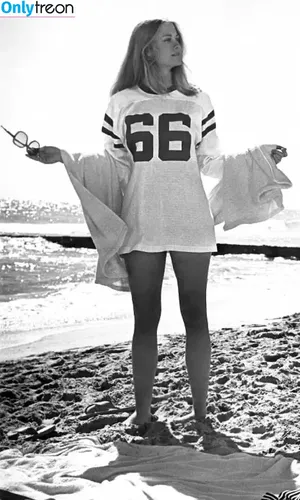 Vintage Sexy Celebs / vintagemoviestars nude photo #0771