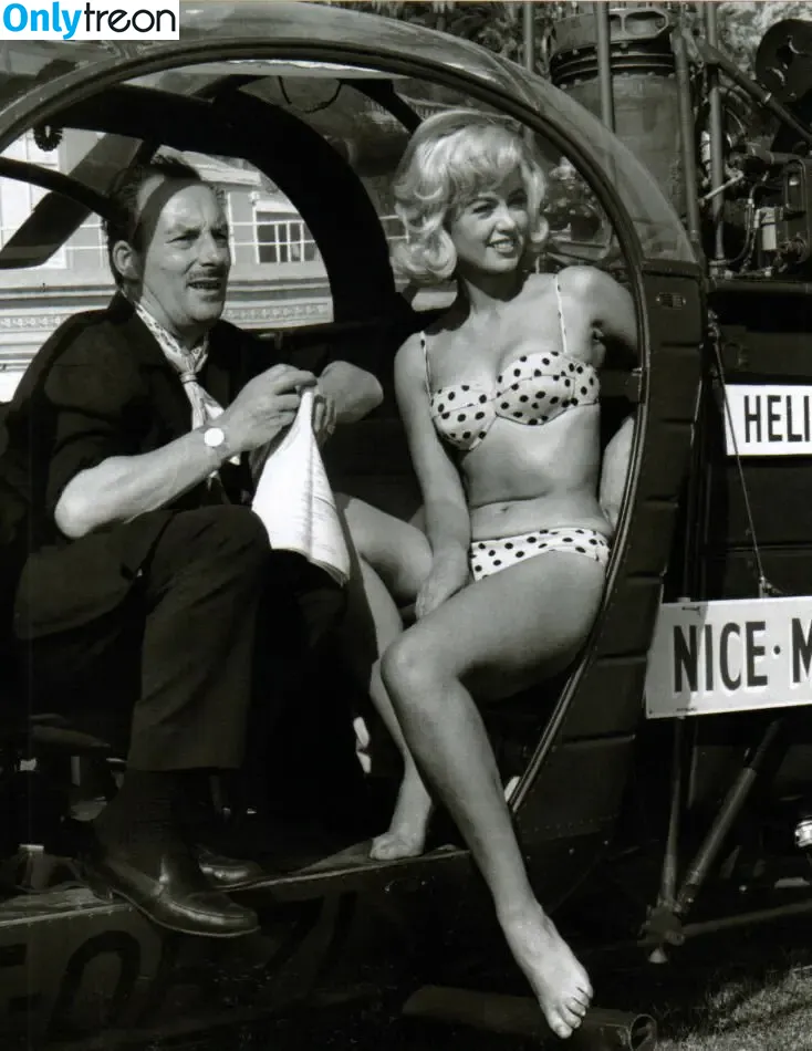 Vintage Sexy Celebs nude photo #0018 (vintagemoviestars)