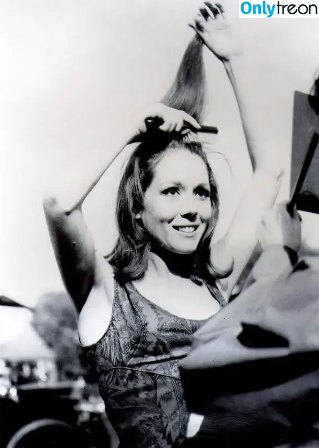 Vintage Sexy Celebs nude photo #0023 (vintagemoviestars)