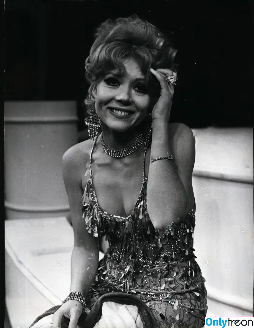 Vintage Sexy Celebs nude photo #0030 (vintagemoviestars)