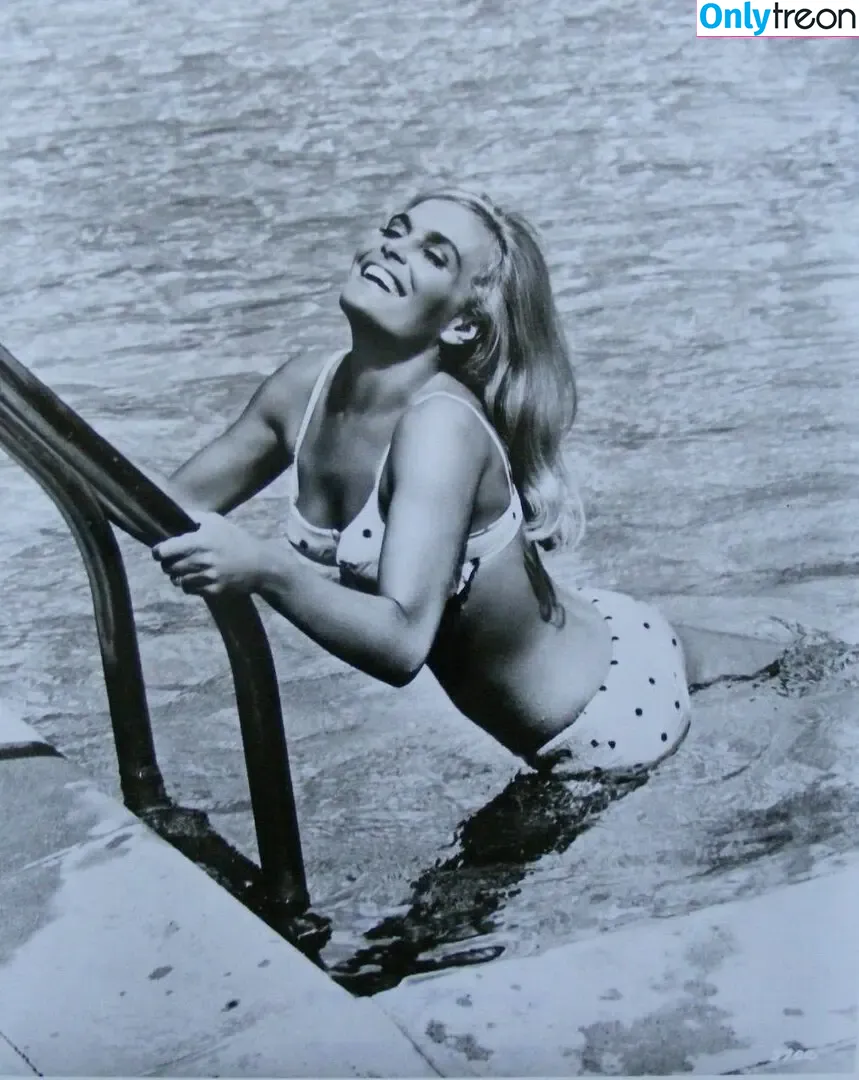 Vintage Sexy Celebs nude photo #0119 (vintagemoviestars)