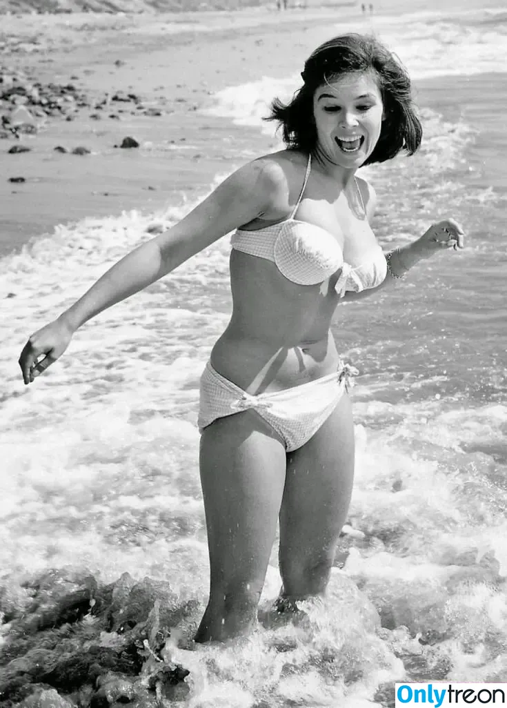 Vintage Sexy Celebs nude photo #0298 (vintagemoviestars)