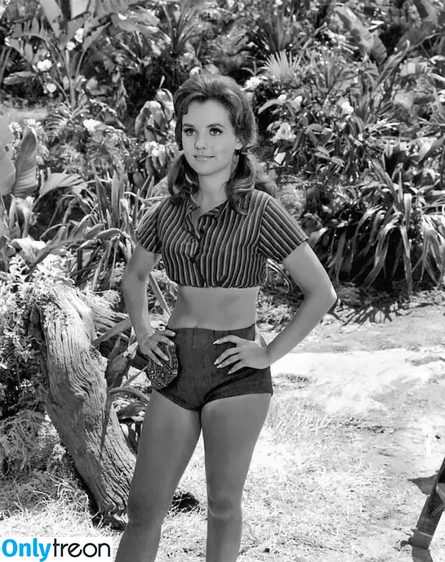 Vintage Sexy Celebs nude photo #0358 (vintagemoviestars)