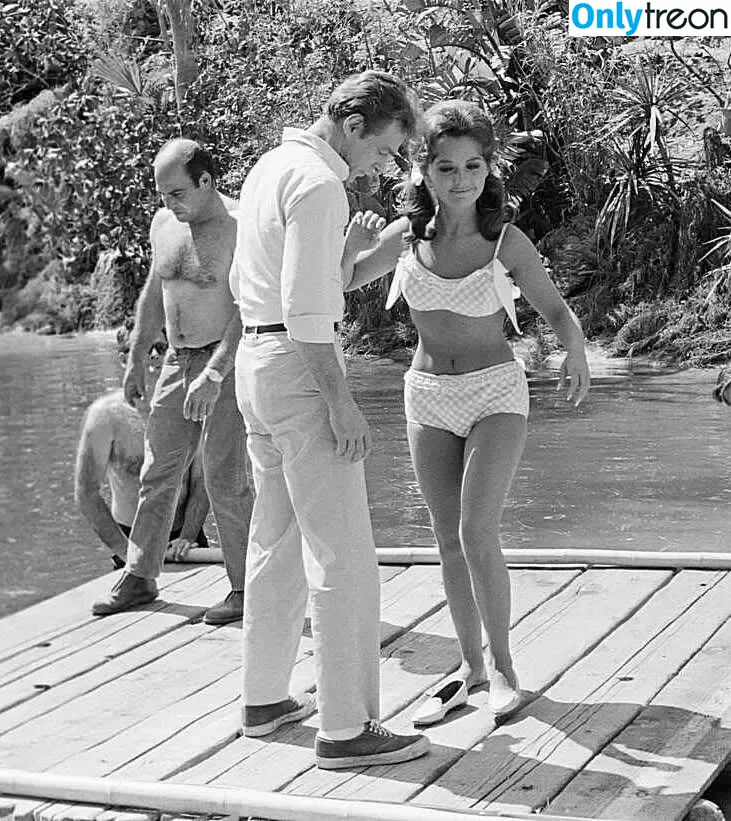 Vintage Sexy Celebs nude photo #0364 (vintagemoviestars)