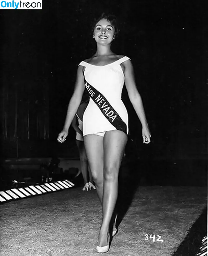 Vintage Sexy Celebs nude photo #0377 (vintagemoviestars)