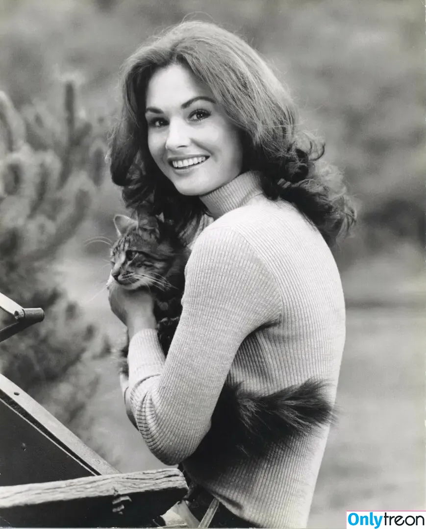 Vintage Sexy Celebs nude photo #0410 (vintagemoviestars)