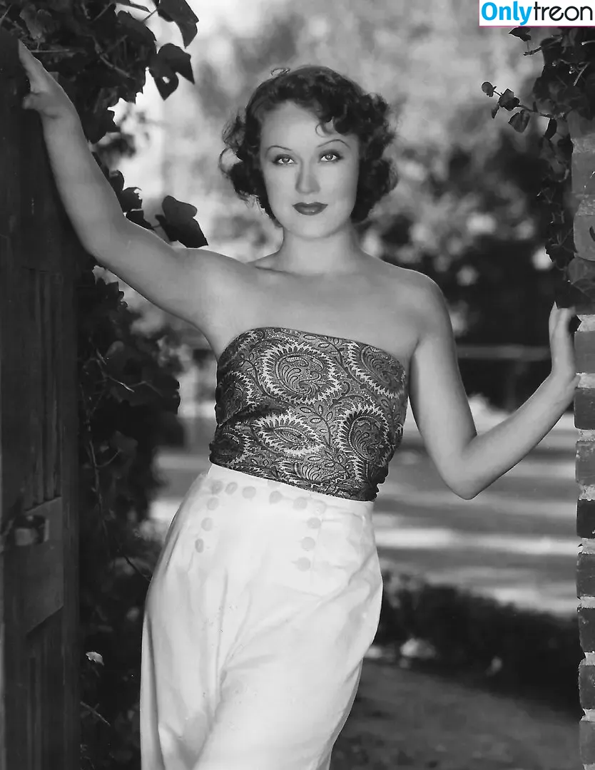 Vintage Sexy Celebs nude photo #0444 (vintagemoviestars)