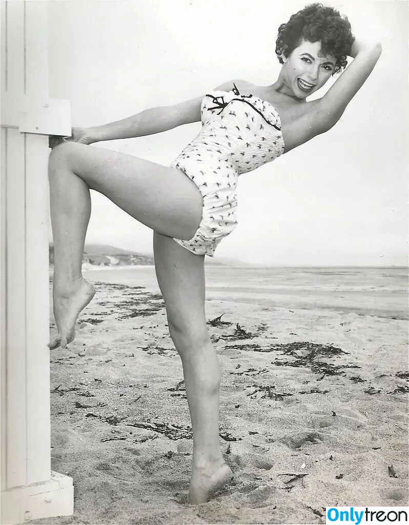 Vintage Sexy Celebs nude photo #0655 (vintagemoviestars)