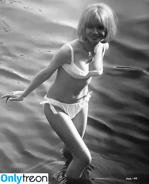 Vintage Starlets nude photo #0930 (Vintage Starlets)