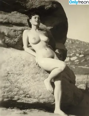  nude photo #1858