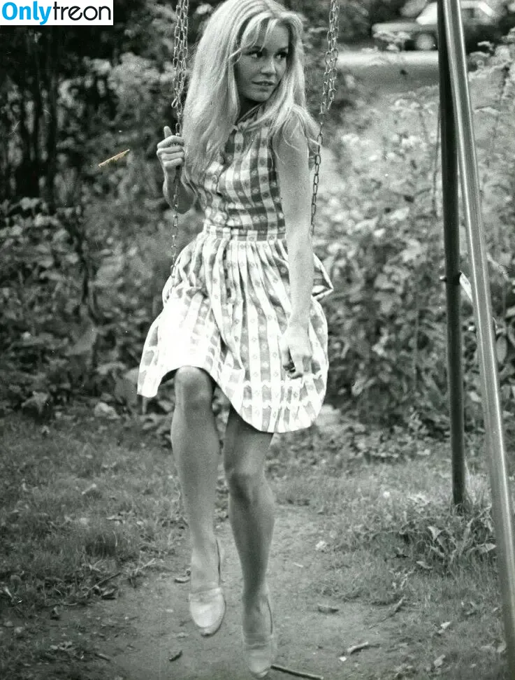 Vintage Starlets nude photo #1005 (Vintage Starlets)