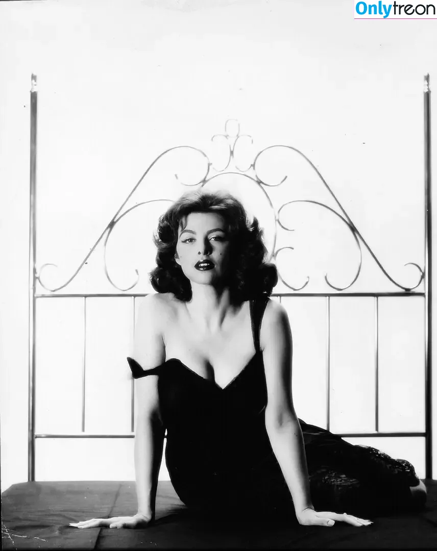 Vintage Starlets nude photo #1473 (Vintage Starlets)