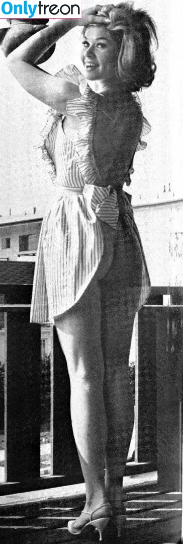 Vintage Starlets nude photo #2511 (Vintage Starlets)