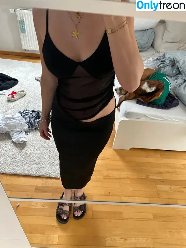 Vinted/eBay nude photo #7138 (Vinted/eBay)