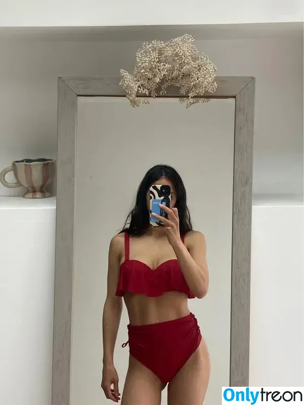 Vinted/eBay nude photo #7165 (Vinted/eBay)