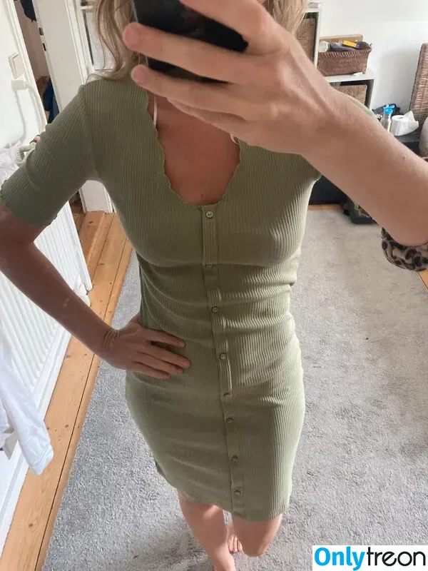 Vinted/eBay nude photo #7201 (Vinted/eBay)