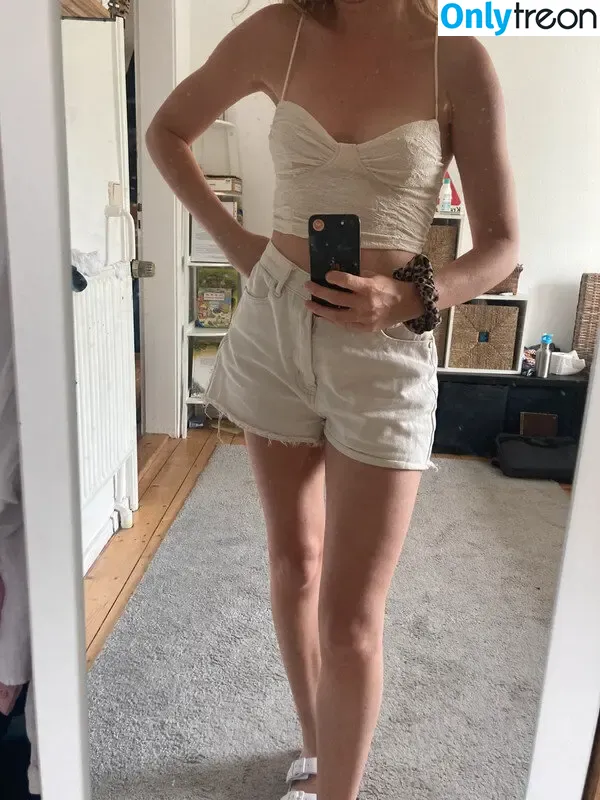 Vinted/eBay nude photo #7204 (Vinted/eBay)