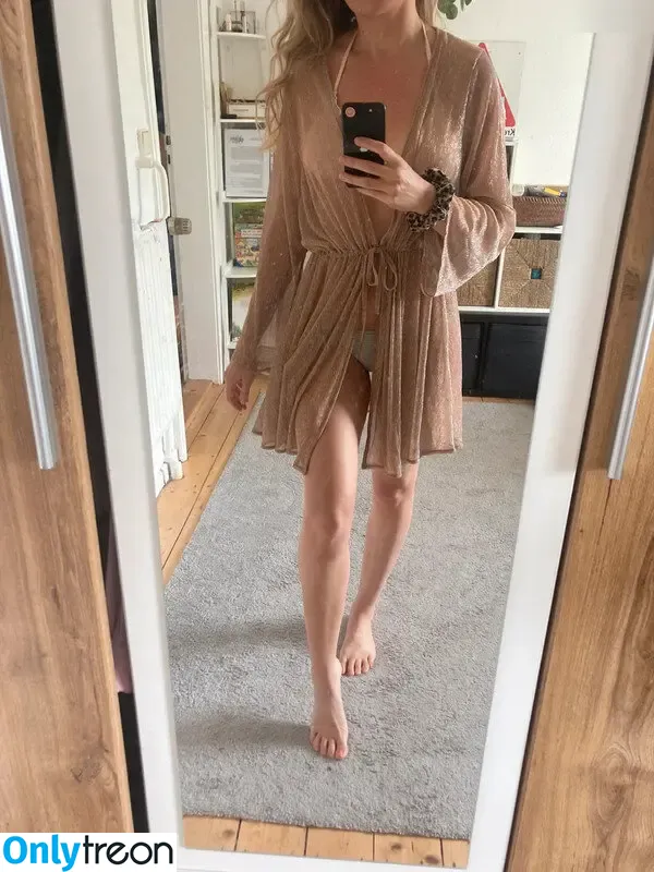 Vinted/eBay nude photo #7211 (Vinted/eBay)